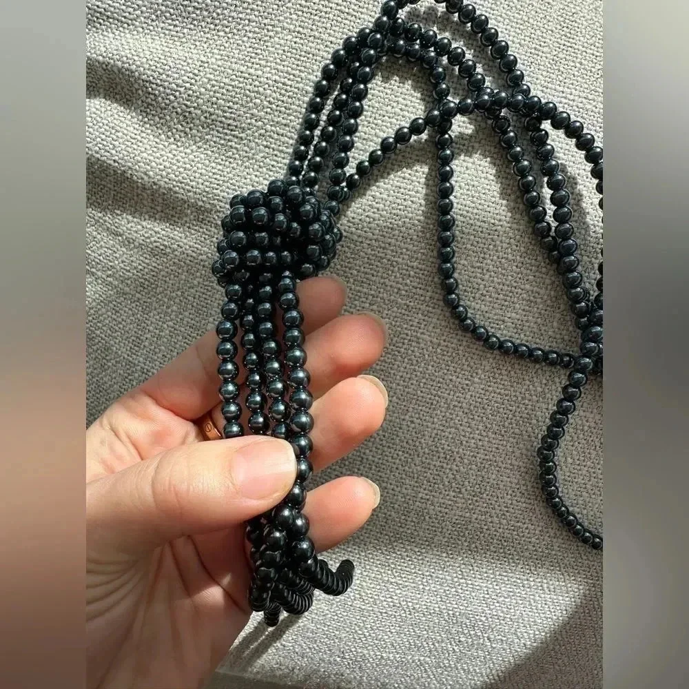 Anthropologie NAVY BLUE PEARL T LARIAR NECKLACE